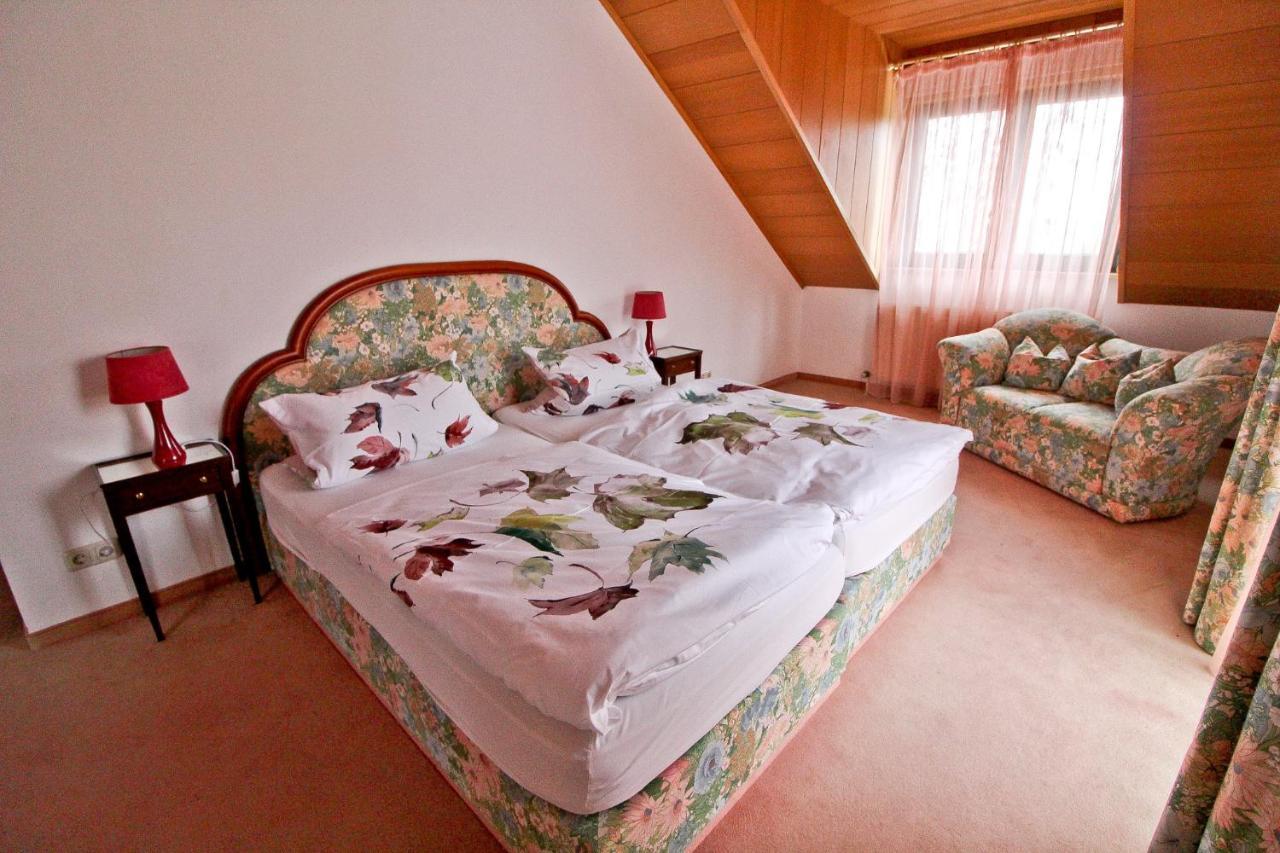 Waldhotel Stein Selbitz Exterior photo